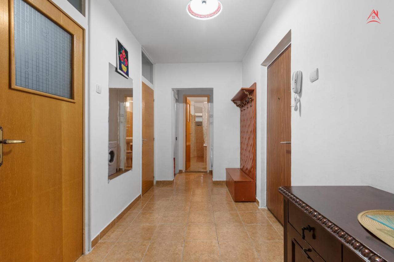 Dristor Large And Cozy Apartment Bucharest Exterior photo